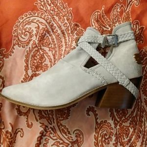 Musse and Cloud grey suede cowboy style boots sz40